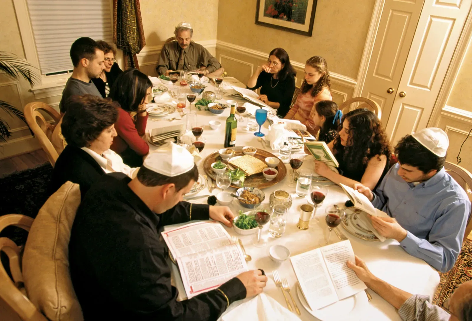 The Last Supper, Passover Timing, and the “Galilean” Tradition